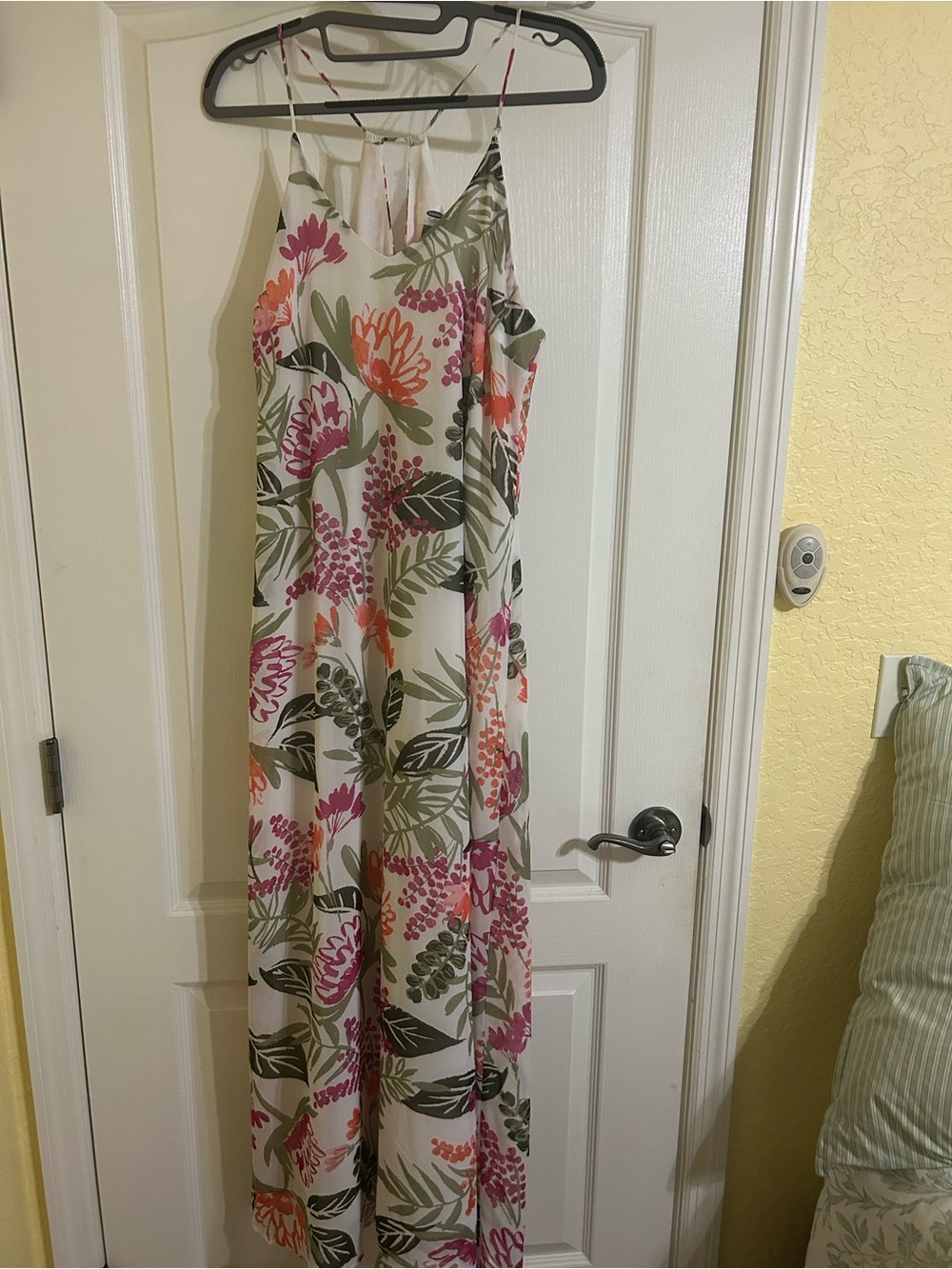 Old Navy Tropical Print Maxi Dress in Pink, Orange & Olive Medium